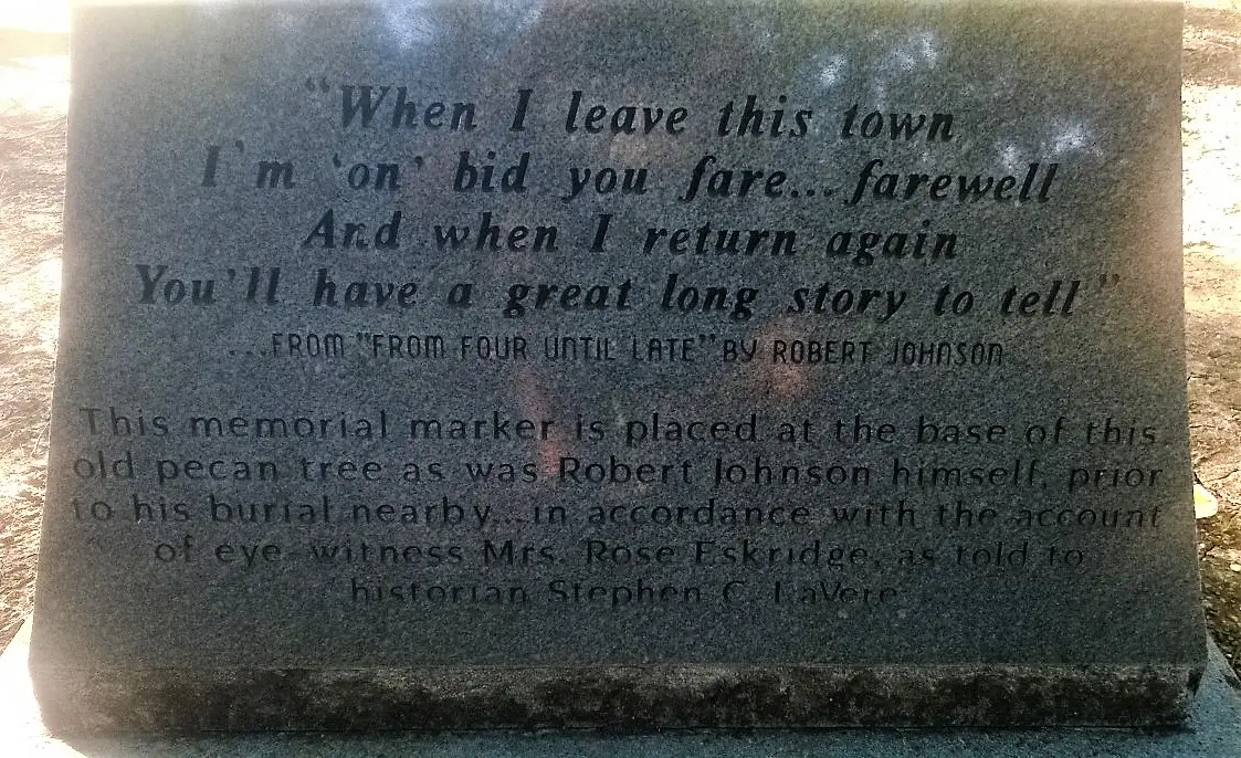 Robert Johnson and the Crossroads, Clarksdale, Mississippi, United States