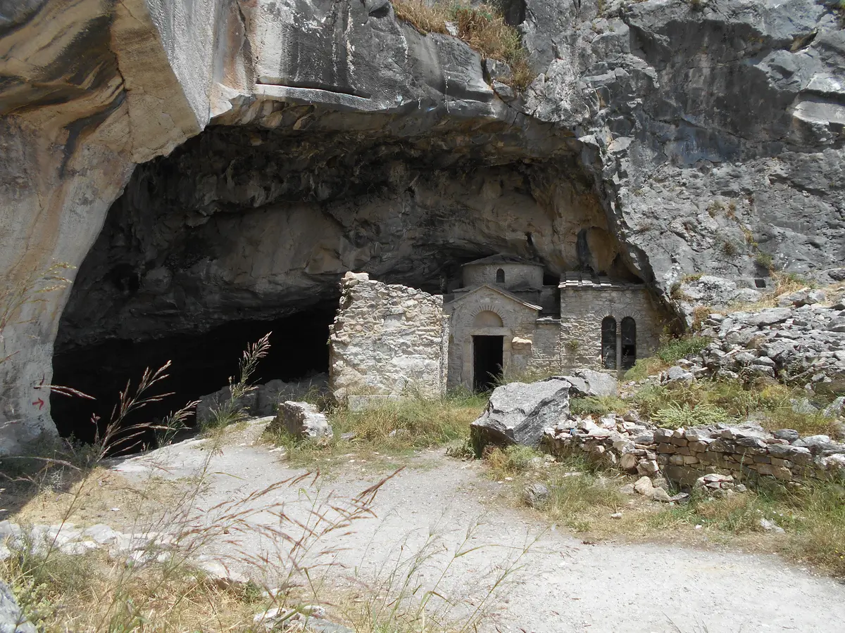 Davelis Cave, Attica, GR