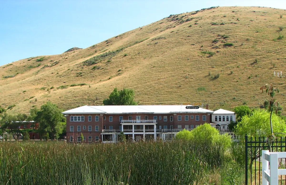 Hot Lake Hotel, Oregon, United States