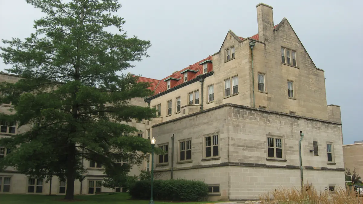 Pemberton Hall (Eastern Illinois University), Illinois, United States